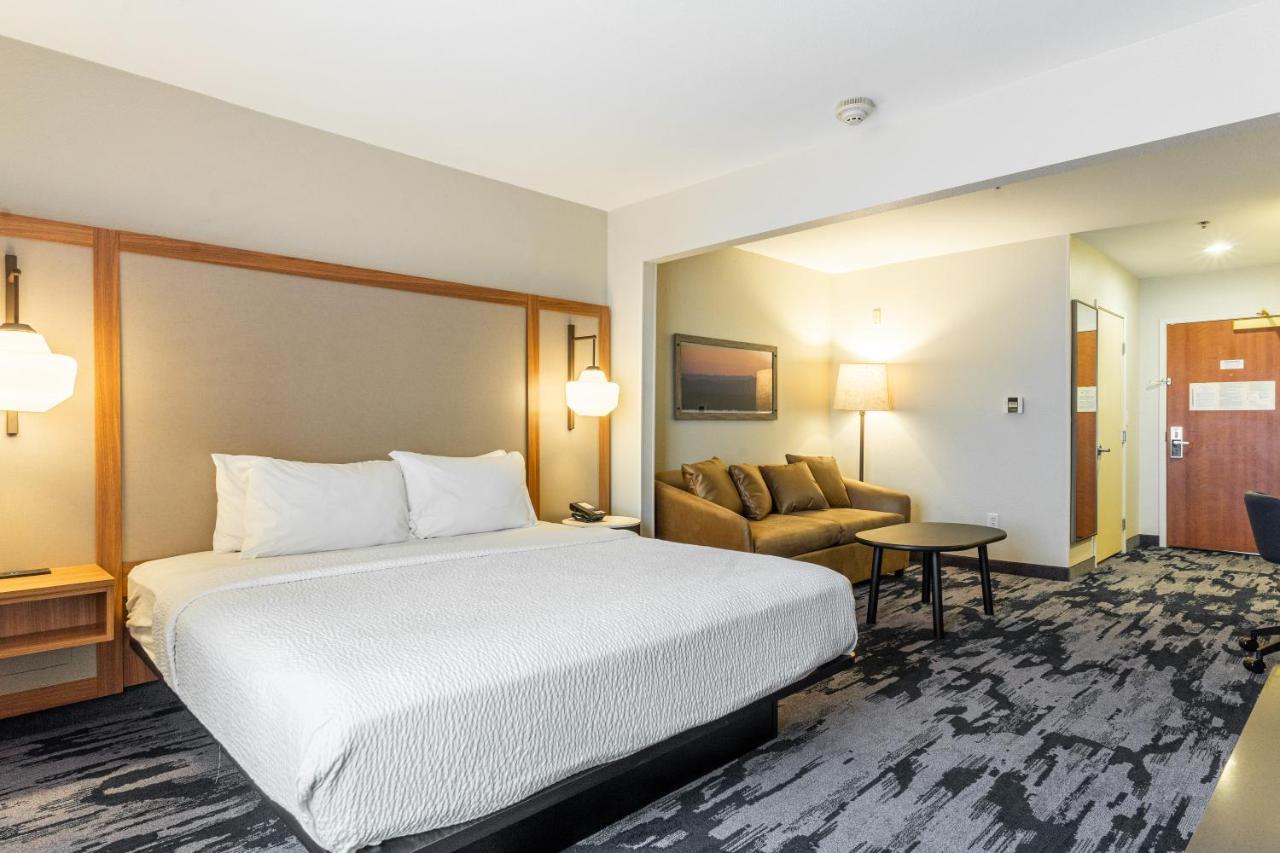 King Room with Sofa Bed - Hearing Accessible